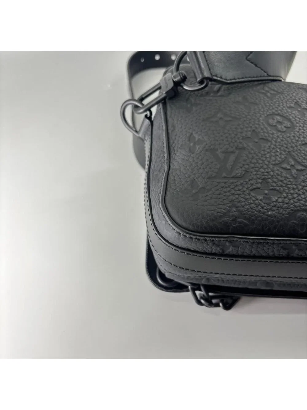 Louis Vuitton Taurillon Monogram Steamer Messengerbag